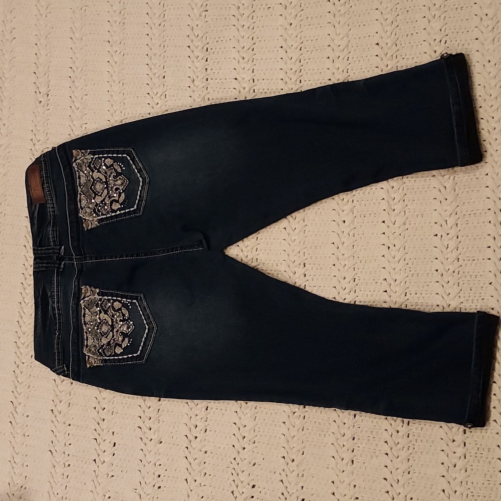 Wallflower Capris Size 9 Juniors